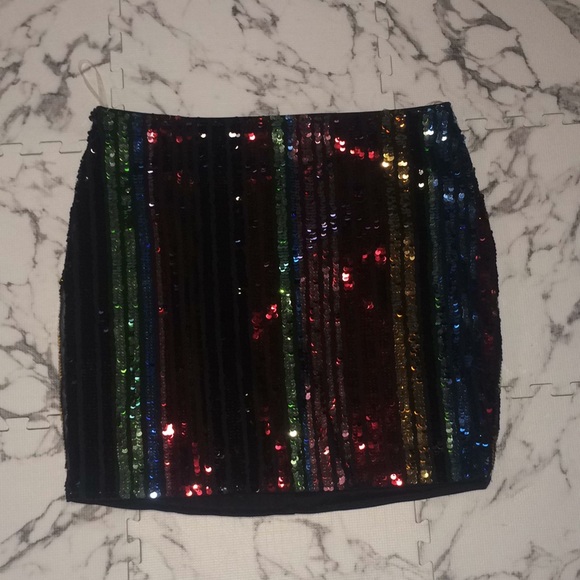 Privy Privately Privileged Sequins Mini Skirt - Picture 3 of 8